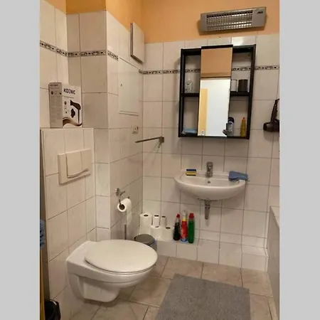 Apartment Lage In Rostock: 2-zimmerwohnung Mit Balkon Im 1.og Rostock