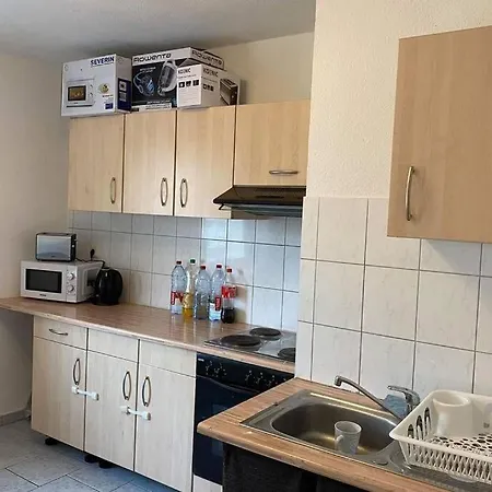 Apartamento Lage In Rostock: 2-zimmerwohnung Mit Balkon Im 1.og