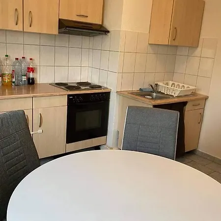 Lage In Rostock: 2-zimmerwohnung Mit Balkon Im 1.og Apartamento Rostock