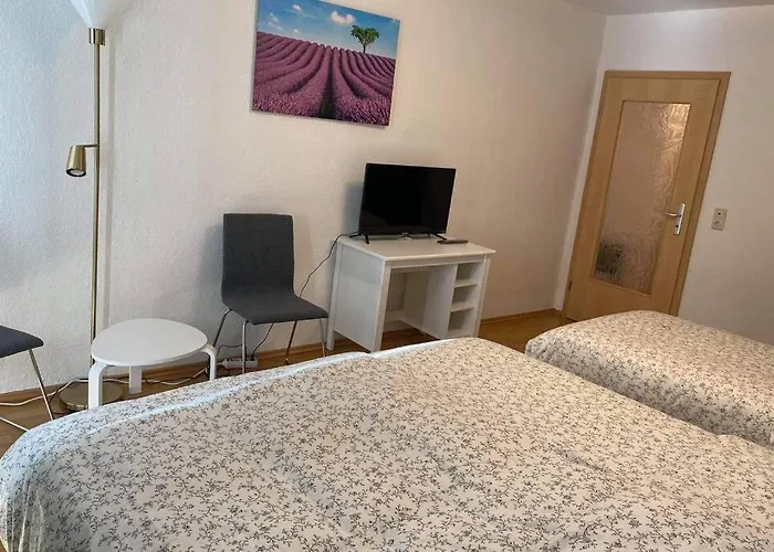 Lage In Rostock: 2-zimmerwohnung Mit Balkon Im 1.og Apartment