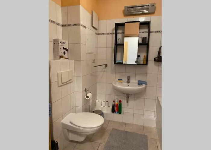 Apartment Lage In Rostock: 2-zimmerwohnung Mit Balkon Im 1.og Rostock